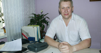 На прямой линии газеты на вопросы мозырян ответил председатель суда Мозырского района Анатолий Стрельченко На прямой линии газеты на вопросы мозырян ответил председатель суда Мозырского района Анатолий Стрельченко