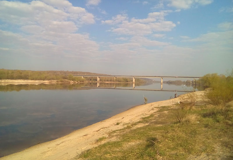 Рыбаки мозыря. Левый берег реки Припять. Разлив Припяти в Мозыре. Река Припять под воды. Деревня Балажевичи в Белоруссии.