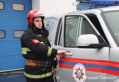 Сегодня спасатели Беларуси отмечают свой профессиональный праздник. Для Валерия Новика спасать людей – главная задача жизни