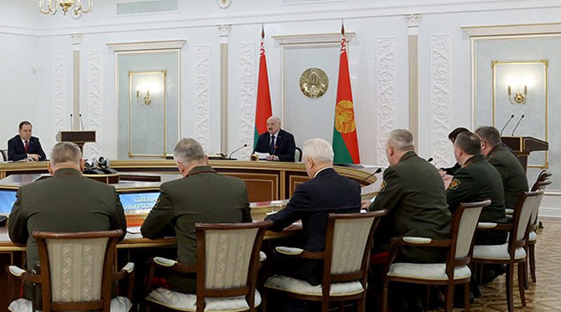 Александр Лукашенко сегодня провел плановое совещание с силовым блоком страны