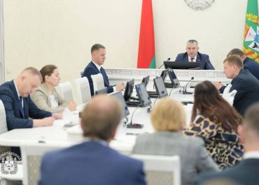 Готовность Гомельщины к уборочной обсуждают на совещании по сельскому хозяйству облисполкоме