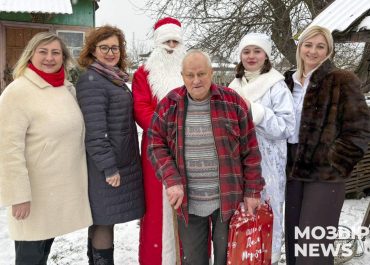 Эстафета добра. Депутаты Прудковского сельсовета навестили одиноких жителей в рамках акции «От всей души»