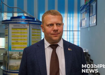 Председатель Мозырского райисполкома Александр Веремеев встретился с коллективом ГП «Совхоз–комбинат «Заря»